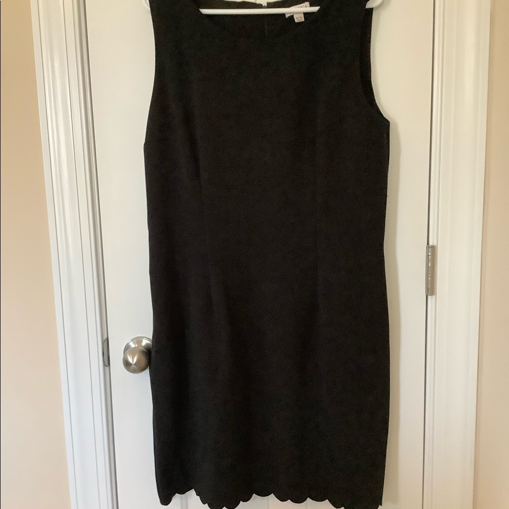 Sleeveless Black Dress